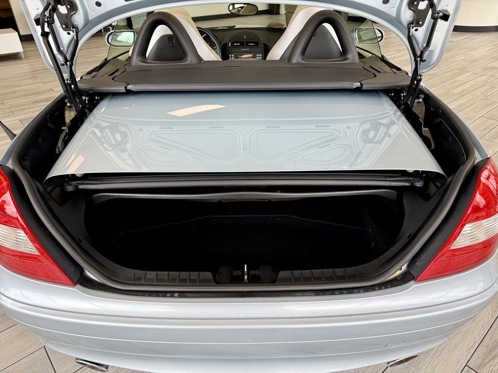 Used 2005 Mercedes-Benz SLK 350 image 9