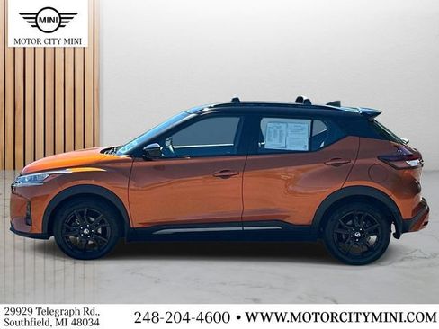 Used 2021 Nissan Kicks SR w/ Interior Electronics Package FWD image 7