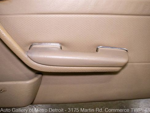 Used 1987 Mercedes-Benz 560 SL image 39
