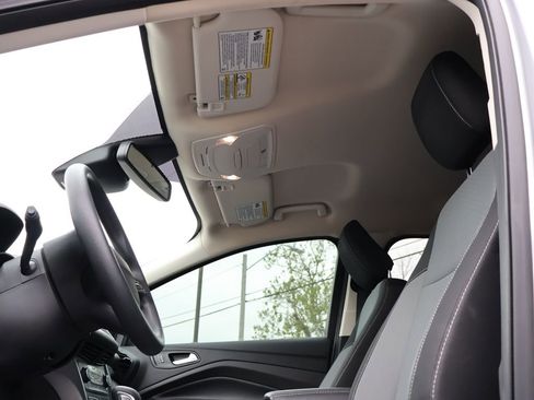 Used 2019 Ford Escape SE FWD image 31