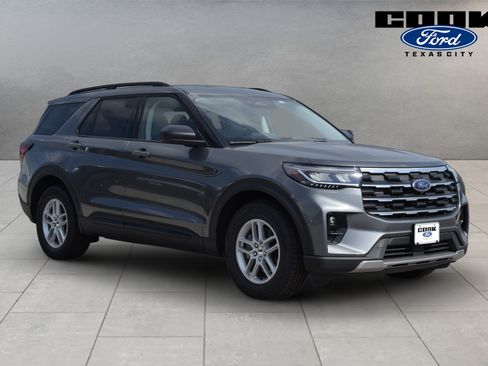 New 2026 Ford Explorer Active w/ Active Comfort Package RWD image 2