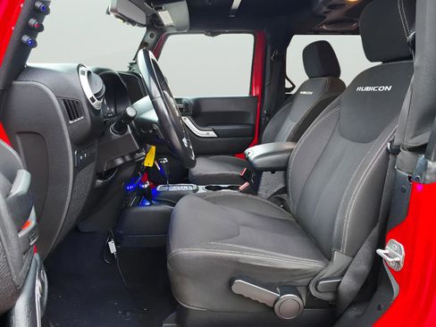 Used 2014 Jeep Wrangler Rubicon w/ Power Convenience Group image 13