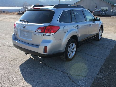 Used 2013 Subaru Outback 2.5i Premium image 6
