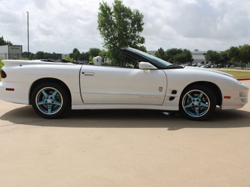 Used 1999 Pontiac Firebird Trans Am RWD image 18