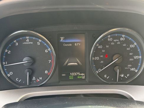 Used 2018 Toyota RAV4 Limited image 14