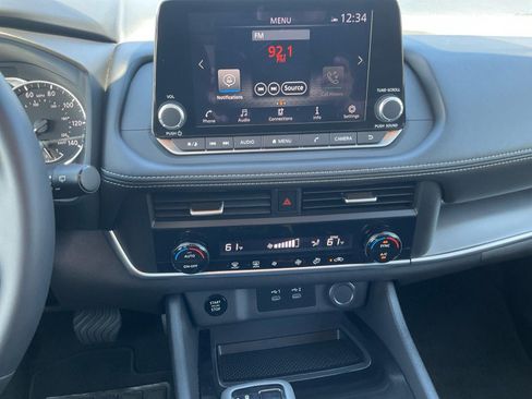 Used 2026 Nissan Rogue SV FWD image 11