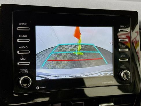 Certified 2022 Toyota Camry SE image 5