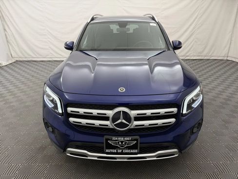Used 2021 Mercedes-Benz GLB 250 4MATIC w/ Premium Package image 3