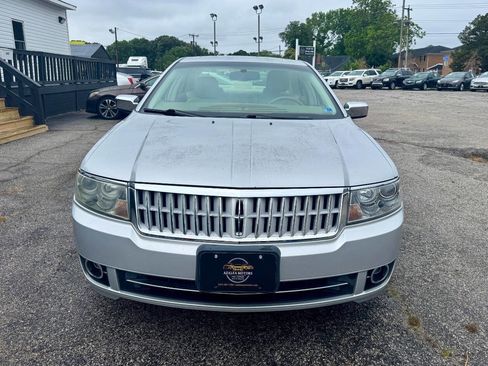 Used 2009 Lincoln MKZ FWD image 2