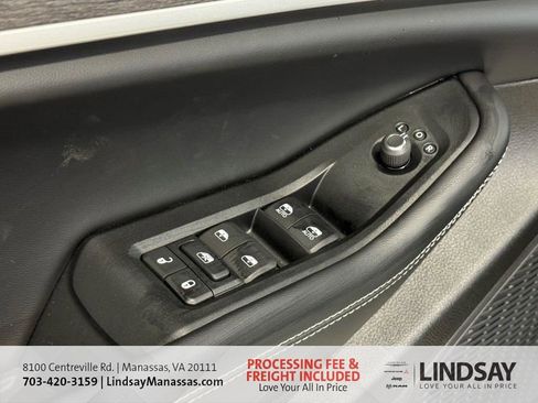 New 2025 Jeep Grand Cherokee Limited w/ Luxury Tech Group II AWD/4WD image 28