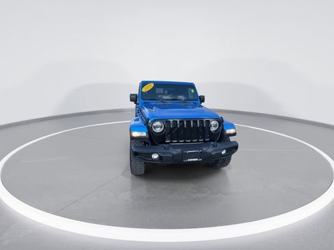 Used 2021 Jeep Gladiator Sport AWD/4WD image 4