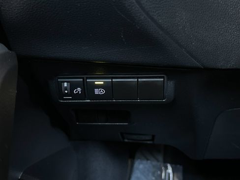 Used 2024 Toyota Corolla Cross XLE FWD image 26