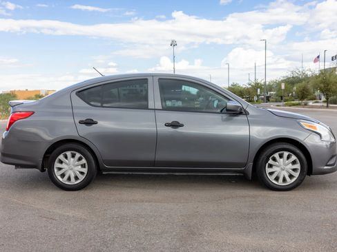 Used 2018 Nissan Versa S Plus image 7