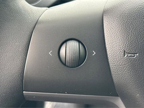 Used 2020 Tesla Model 3 Standard Range Plus image 21