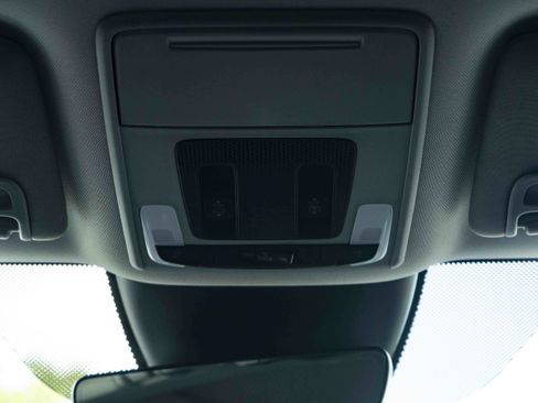 Used 2025 Honda Pilot Touring image 37