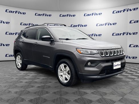 Used 2022 Jeep Compass Latitude AWD/4WD image 8