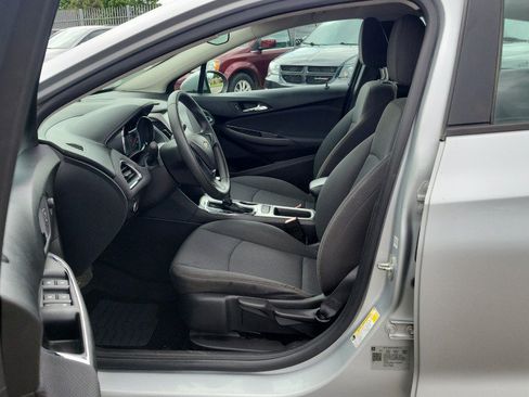 Used 2018 Chevrolet Cruze LS FWD image 15