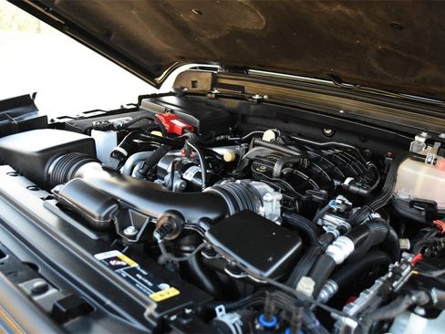 Used 2022 Jeep Wrangler Unlimited Sahara image 40