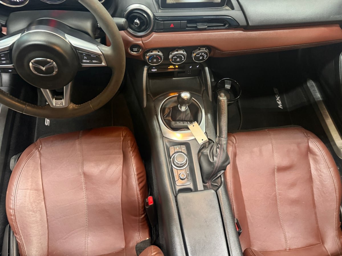 Used 2017 MAZDA MX-5 Miata RF Grand Touring RWD image 11