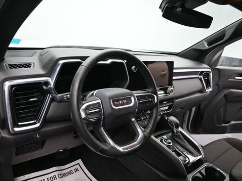 Used 2025 GMC Canyon Elevation image 12
