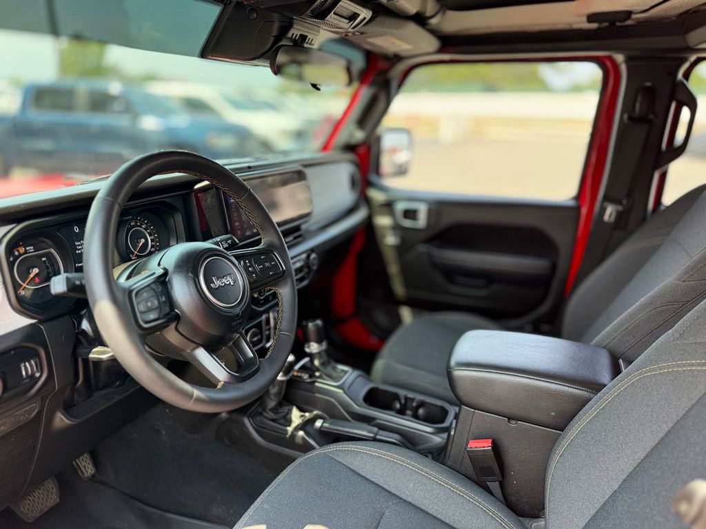 Used 2024 Jeep Gladiator Sport AWD/4WD image 20