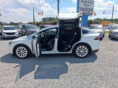 Used 2016 Tesla Model X 90D AWD/4WD image 9