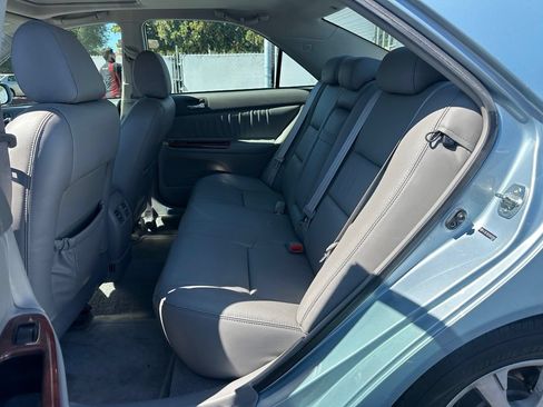 Used 2006 Toyota Camry V6 FWD image 8