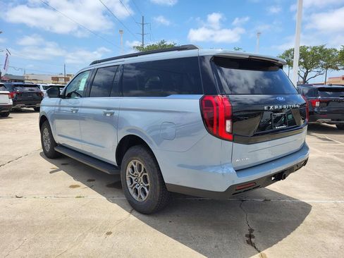 New 2026 Ford Expedition Max Active RWD image 9