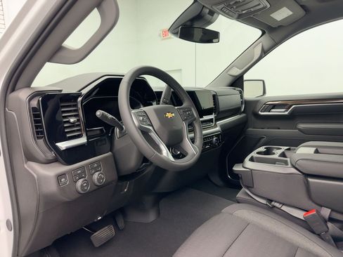 New 2026 Chevrolet Silverado 1500 LT image 4