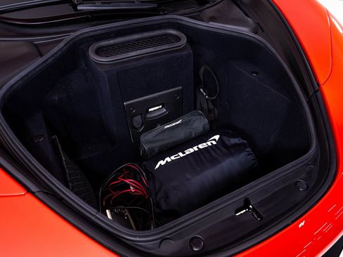 Used 2022 McLaren 765LT image 23