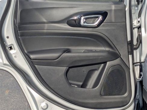 New 2026 Jeep Compass Latitude image 26