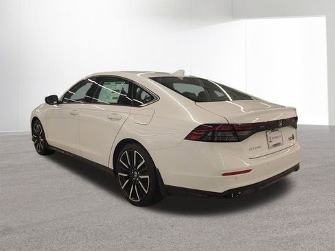 New 2026 Honda Accord Touring image 32