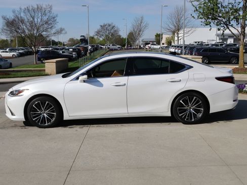 Used 2022 Lexus ES 350 w/ Premium Package image 6