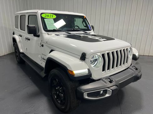 Used 2021 Jeep Wrangler Unlimited Sahara w/ Uconnect 4C Nav & Sound Group image 16