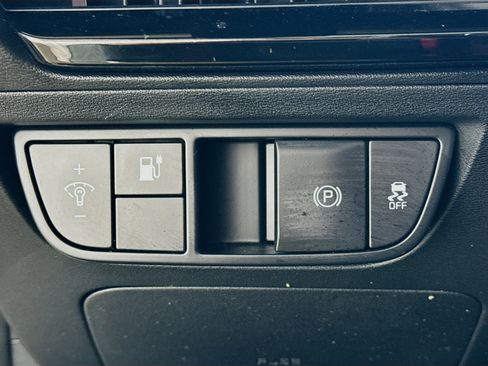 Used 2024 Kia EV6 Light image 13