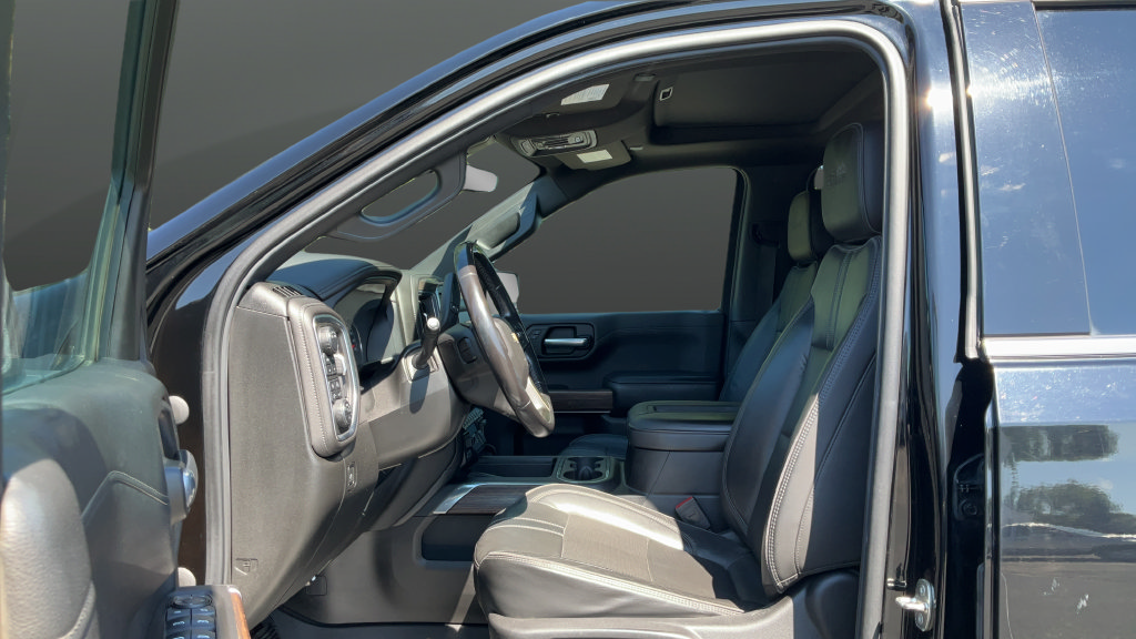Used 2020 Chevrolet Silverado 1500 High Country w/ Technology Package AWD/4WD image 17