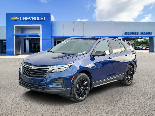 Used 2023 Chevrolet Equinox LS w/ LS Convenience Package FWD image 2
