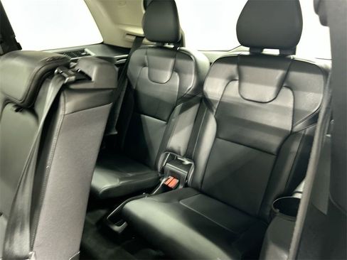 Used 2021 Volvo XC90 T5 Momentum w/ Advanced Package image 21