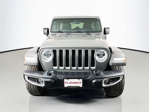 Used 2021 Jeep Wrangler Unlimited Sahara w/ Dual Top Group AWD/4WD image 3