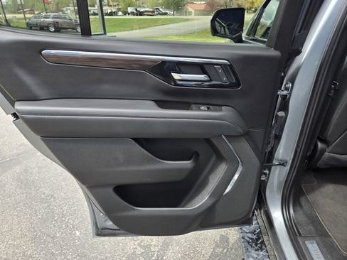 Used 2025 Chevrolet Tahoe Z71 AWD/4WD image 21