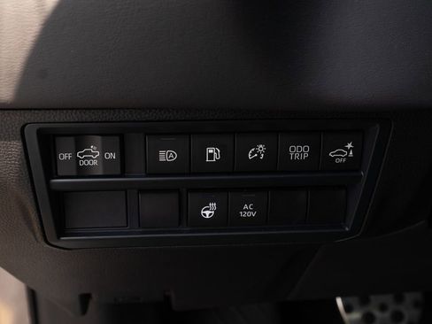 New 2025 Toyota Tundra Platinum w/ TRD Off-Road Package image 21