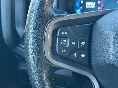 Used 2025 Ford Bronco Badlands image 28