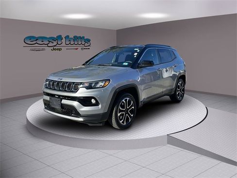 Certified 2023 Jeep Compass Limited image 7