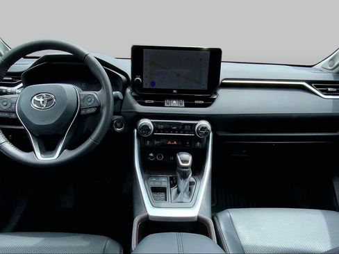 Used 2025 Toyota RAV4 Limited FWD image 16