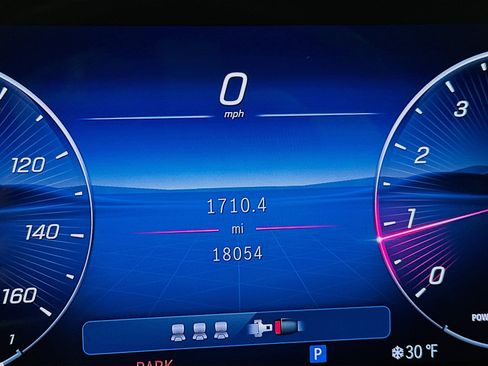 Used 2025 Mercedes-Benz C 300 4MATIC Sedan image 19