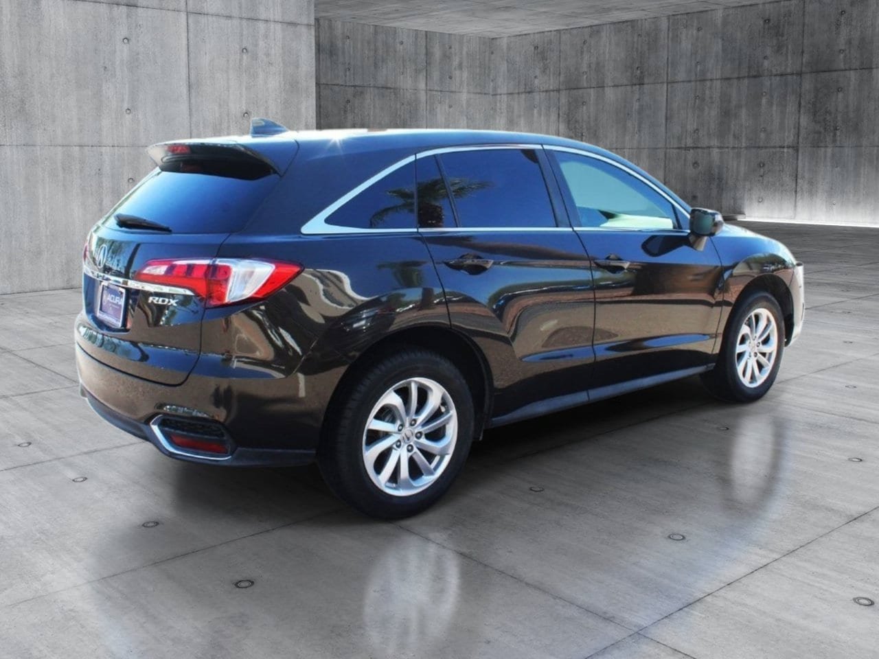 Used 2017 Acura RDX w/ Technology Package FWD image 5