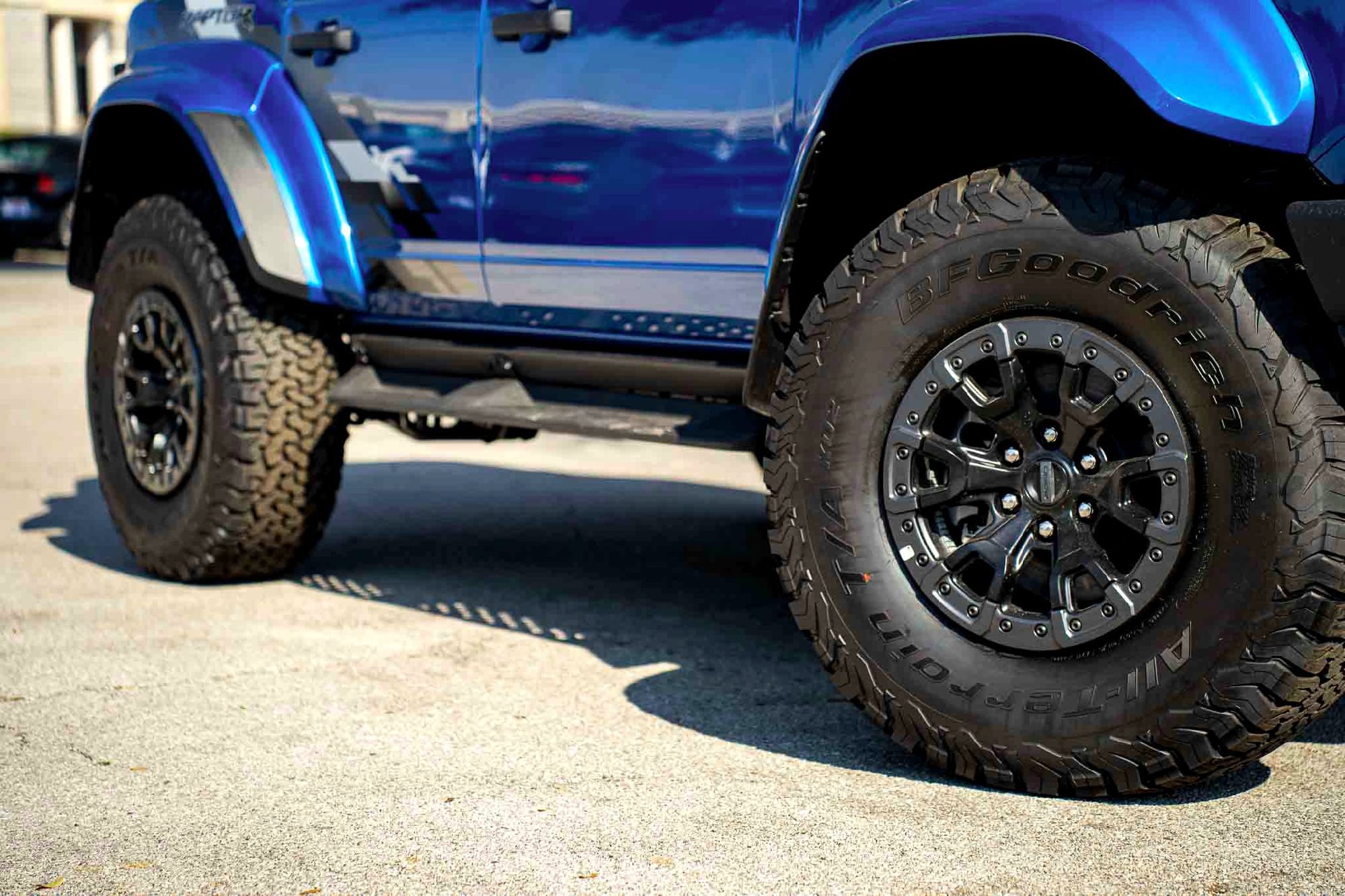 New 2025 Ford Bronco Raptor w/ Interior Carbon Fiber Pack AWD/4WD image 2