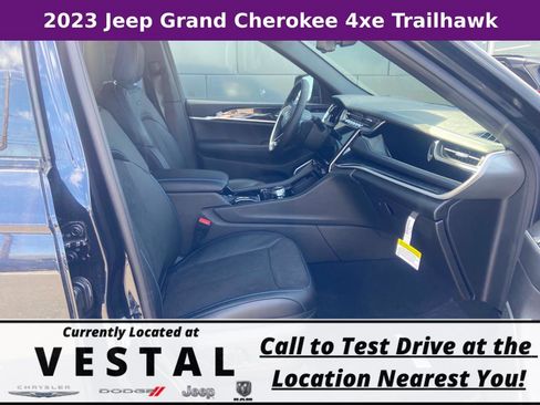 New 2023 Jeep Grand Cherokee Trailhawk w/ Advanced Protech Group II image 18