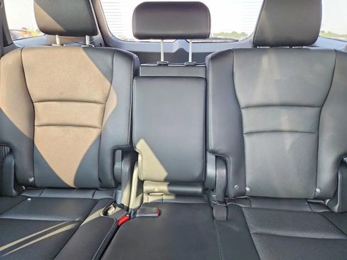 Used 2023 Honda Passport EX-L image 10