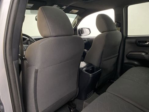 Used 2018 Toyota Tacoma TRD Sport image 15